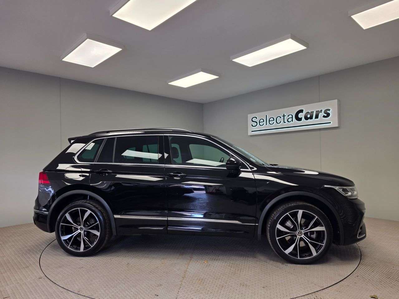 2023 VOLKSWAGEN TIGUAN 2023 VOLKSWAGEN TIGUAN