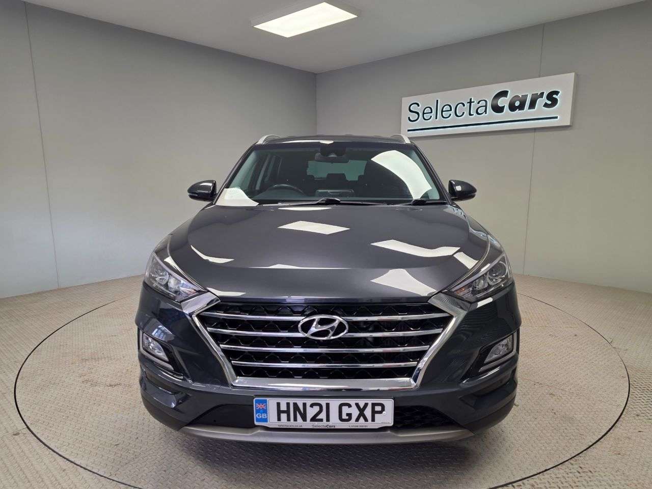 A 2021 HYUNDAI TUCSON 1.6 CRDi MHEV SE Nav SUV 5dr Diesel Hybrid DCT Euro 6 (s/s) (136 ps) A 2021 HYUNDAI TUCSON 1.6 CRDi MHEV SE Nav SUV 5dr Diesel Hybrid DCT Euro 6 (s/s) (136 ps)
