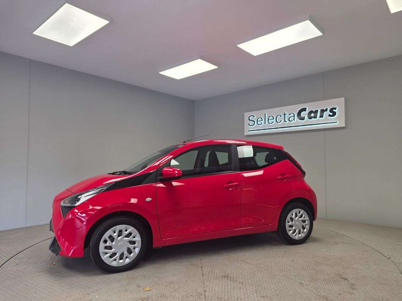 2021 TOYOTA AYGO 2021 TOYOTA AYGO