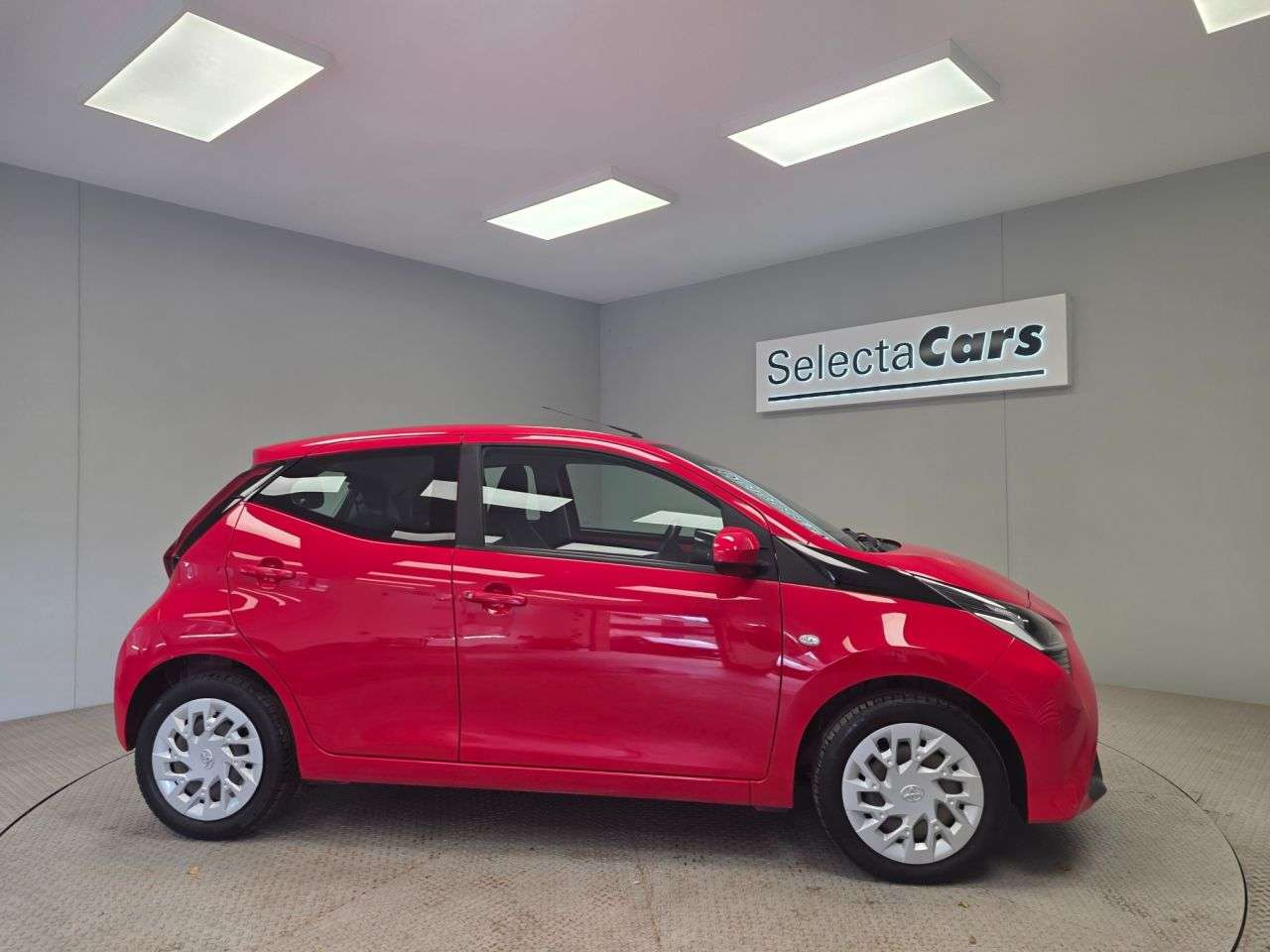 2021 TOYOTA AYGO 2021 TOYOTA AYGO