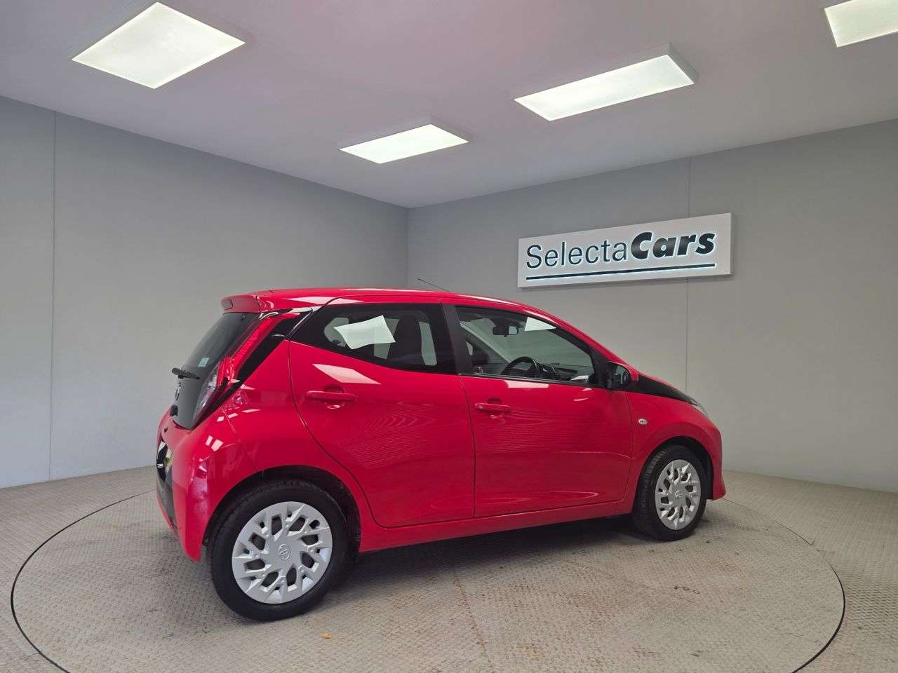 2021 TOYOTA AYGO 2021 TOYOTA AYGO