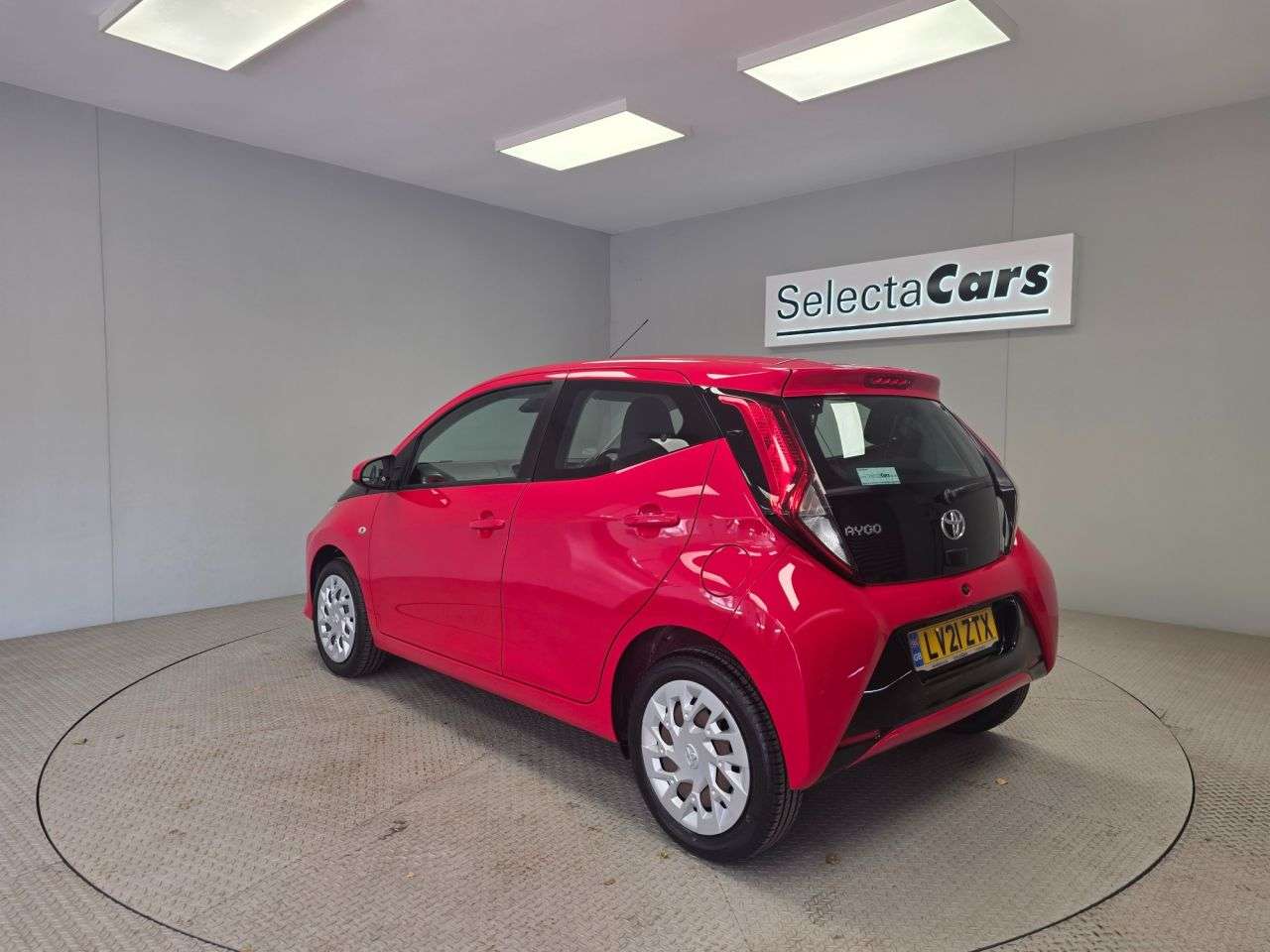 2021 TOYOTA AYGO 2021 TOYOTA AYGO