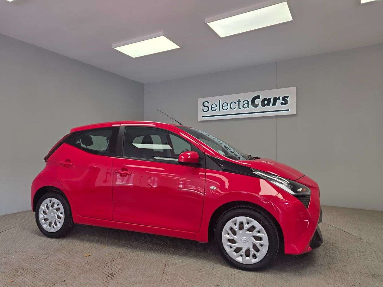 2021 TOYOTA AYGO 2021 TOYOTA AYGO