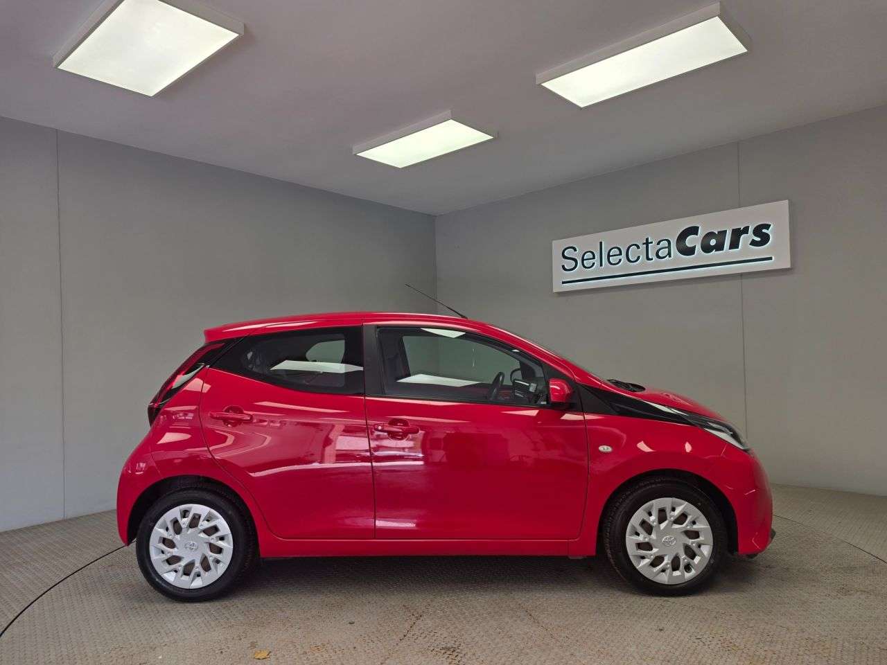 2021 TOYOTA AYGO 2021 TOYOTA AYGO