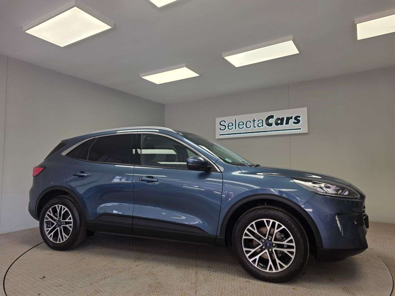 A 2023 FORD KUGA 1.5T EcoBoost Titanium Edition SUV 5dr Petrol Manual Euro 6 (s/s) (150 ps) A 2023 FORD KUGA 1.5T EcoBoost Titanium Edition SUV 5dr Petrol Manual Euro 6 (s/s) (150 ps)