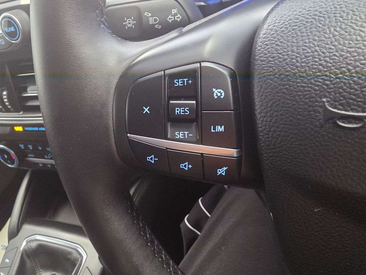 2023 FORD KUGA 2023 FORD KUGA