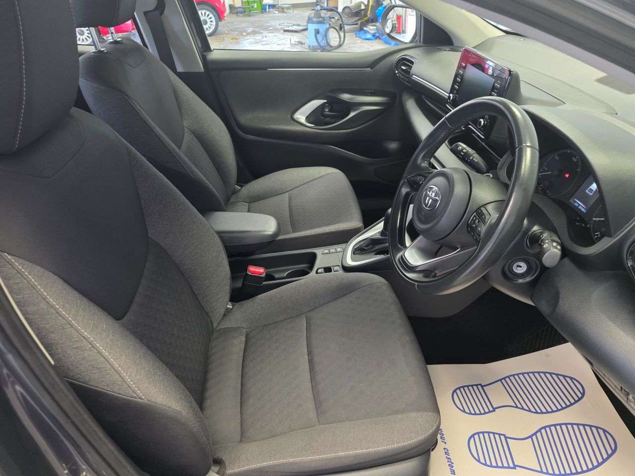 2022 TOYOTA YARIS 2022 TOYOTA YARIS