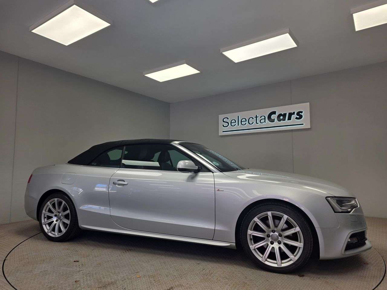 A 2012 AUDI A5 CABRIOLET 2.0 TDI S line Convertible 2dr Diesel Multitronic Euro 5 (s/s) (177 ps) A 2012 AUDI A5 CABRIOLET 2.0 TDI S line Convertible 2dr Diesel Multitronic Euro 5 (s/s) (177 ps)