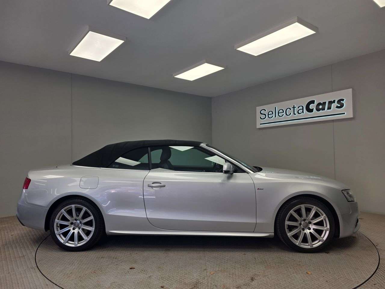 A 2012 AUDI A5 CABRIOLET 2.0 TDI S line Convertible 2dr Diesel Multitronic Euro 5 (s/s) (177 ps) A 2012 AUDI A5 CABRIOLET 2.0 TDI S line Convertible 2dr Diesel Multitronic Euro 5 (s/s) (177 ps)