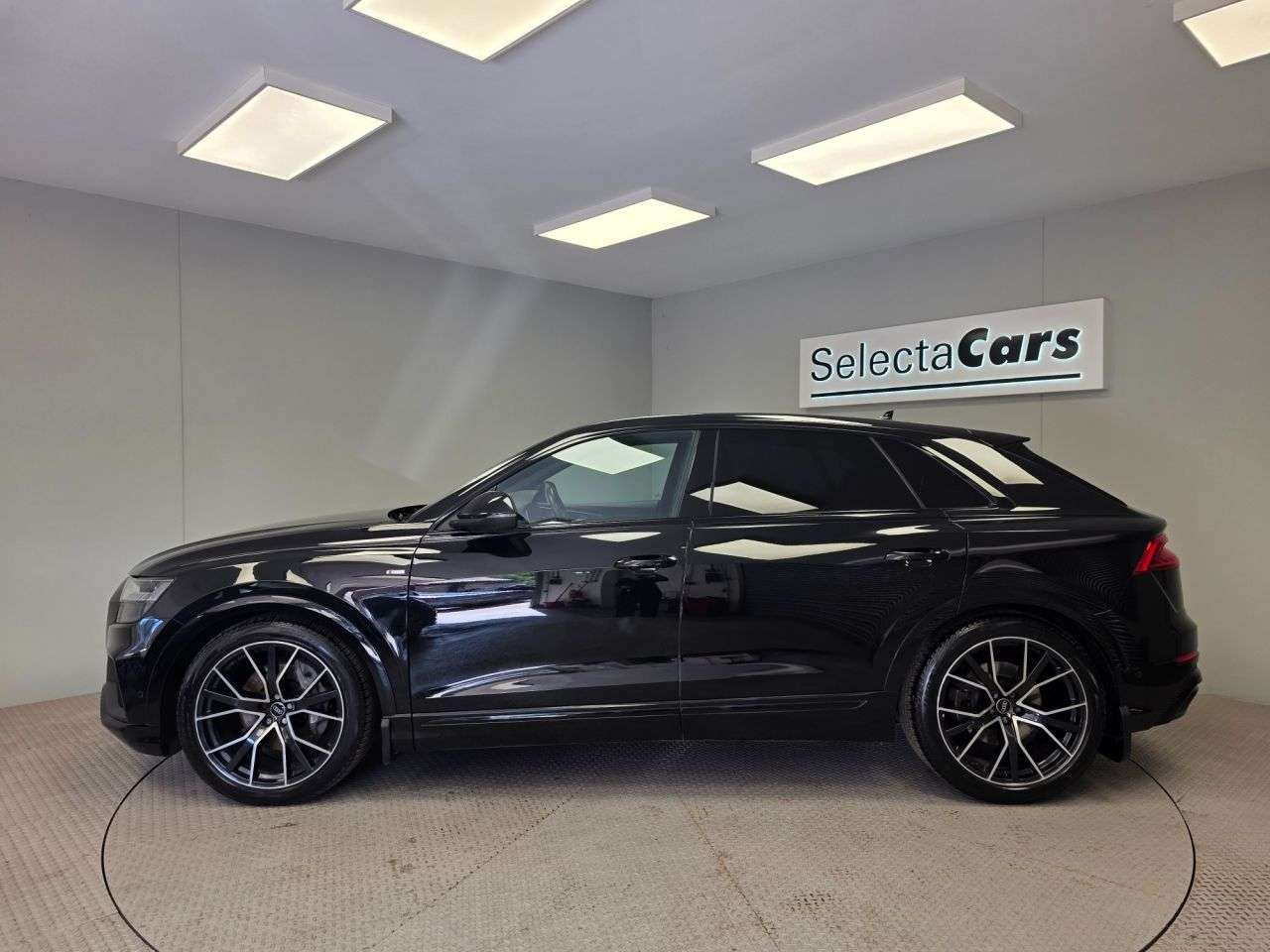 2022 AUDI Q8 2022 AUDI Q8