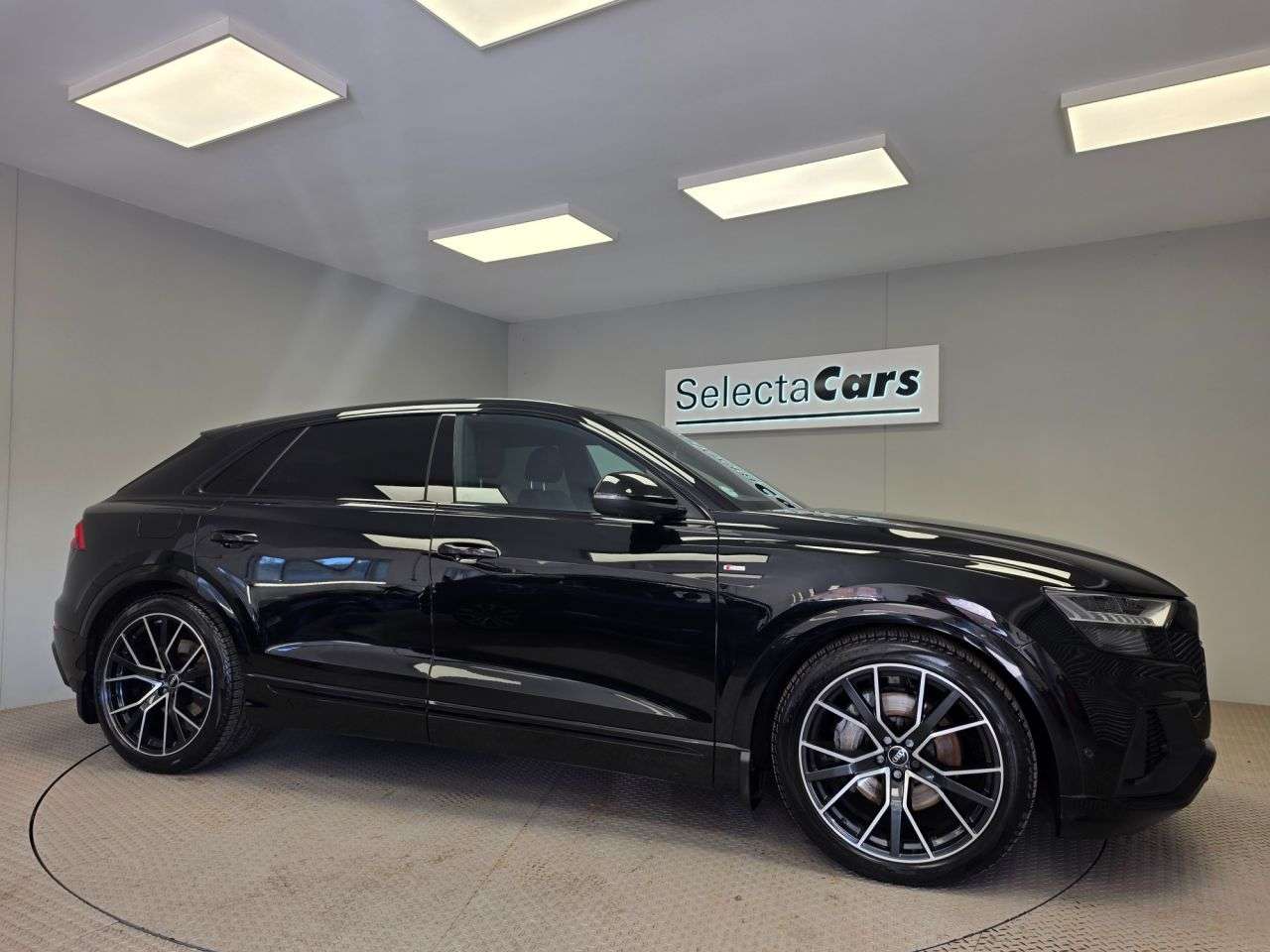 A 2022 AUDI Q8 3.0 TDI V6 50 Black Edition SUV 5dr Diesel Tiptronic quattro Euro 6 (s/s) ( A 2022 AUDI Q8 3.0 TDI V6 50 Black Edition SUV 5dr Diesel Tiptronic quattro Euro 6 (s/s) (