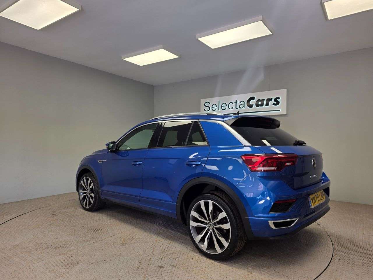 A 2020 VOLKSWAGEN T-ROC 1.5 TSI GPF EVO R-Line SUV 5dr Petrol DSG Euro 6 (s/s) (150 ps) A 2020 VOLKSWAGEN T-ROC 1.5 TSI GPF EVO R-Line SUV 5dr Petrol DSG Euro 6 (s/s) (150 ps)