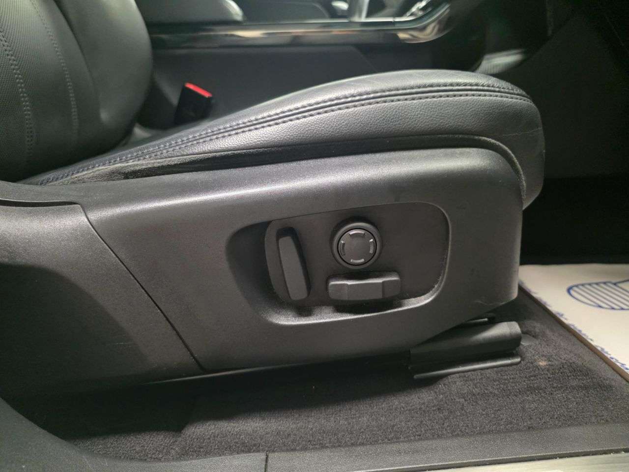 2019 LAND ROVER RANGE ROVER EVOQUE 2019 LAND ROVER RANGE ROVER EVOQUE