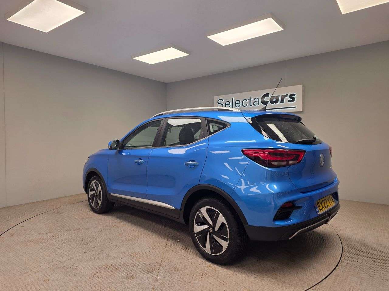 A 2022 MG MG ZS 72.6kWh Trophy Connect Long Range SUV 5dr Electric Auto (156 ps) A 2022 MG MG ZS 72.6kWh Trophy Connect Long Range SUV 5dr Electric Auto (156 ps)