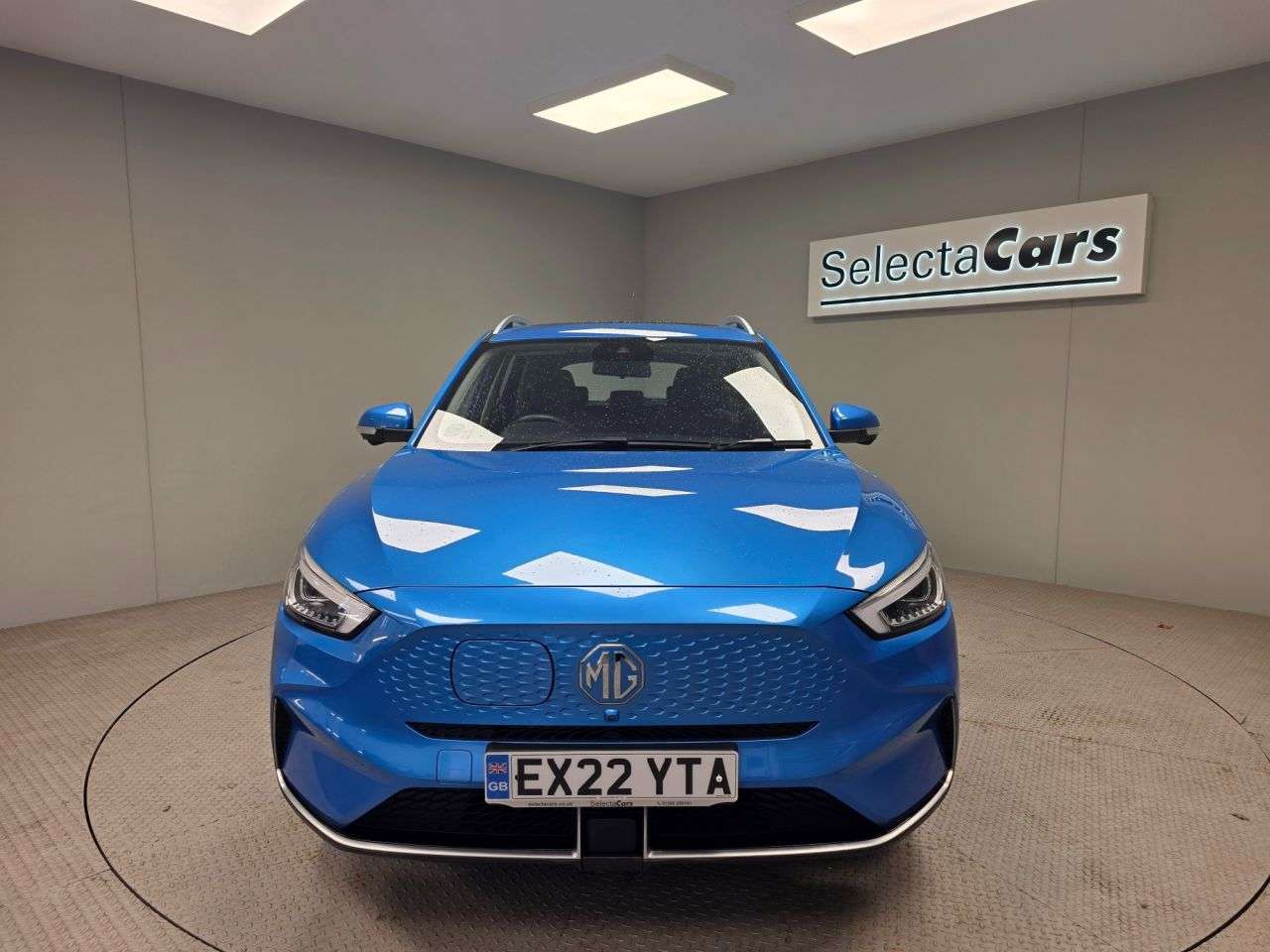 A 2022 MG MG ZS 72.6kWh Trophy Connect Long Range SUV 5dr Electric Auto (156 ps) A 2022 MG MG ZS 72.6kWh Trophy Connect Long Range SUV 5dr Electric Auto (156 ps)