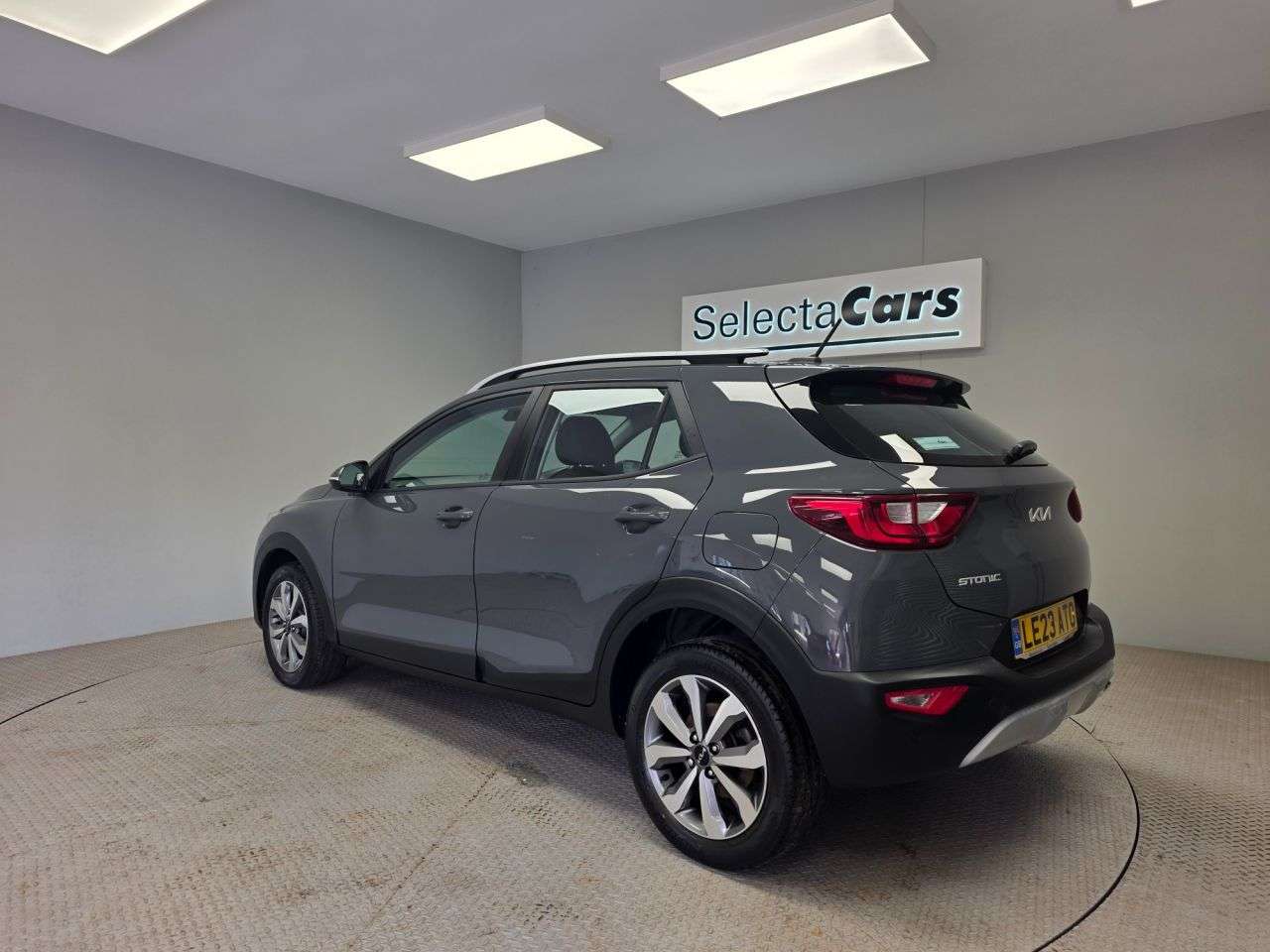 2023 KIA STONIC 2023 KIA STONIC