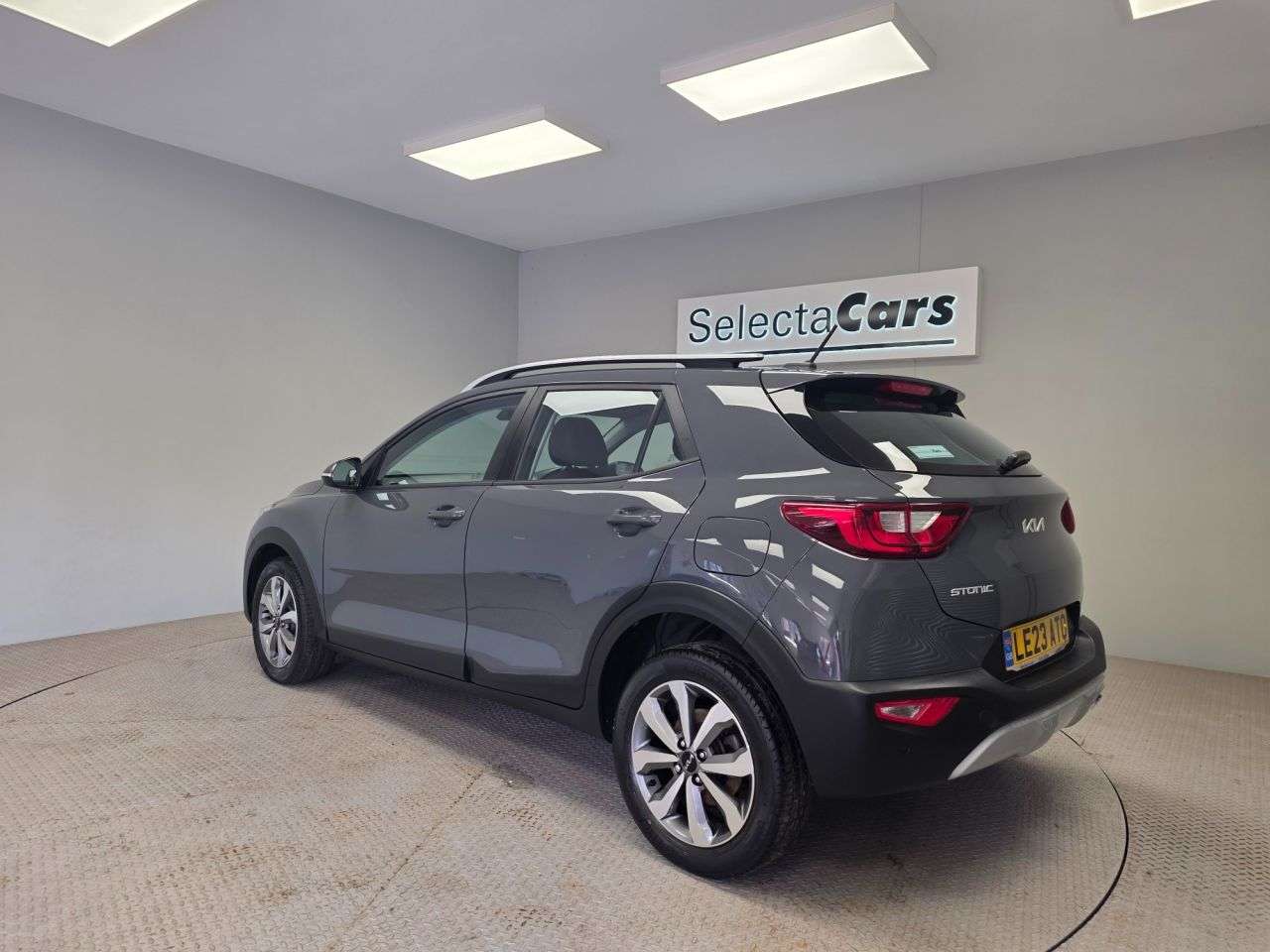 2023 KIA STONIC 2023 KIA STONIC