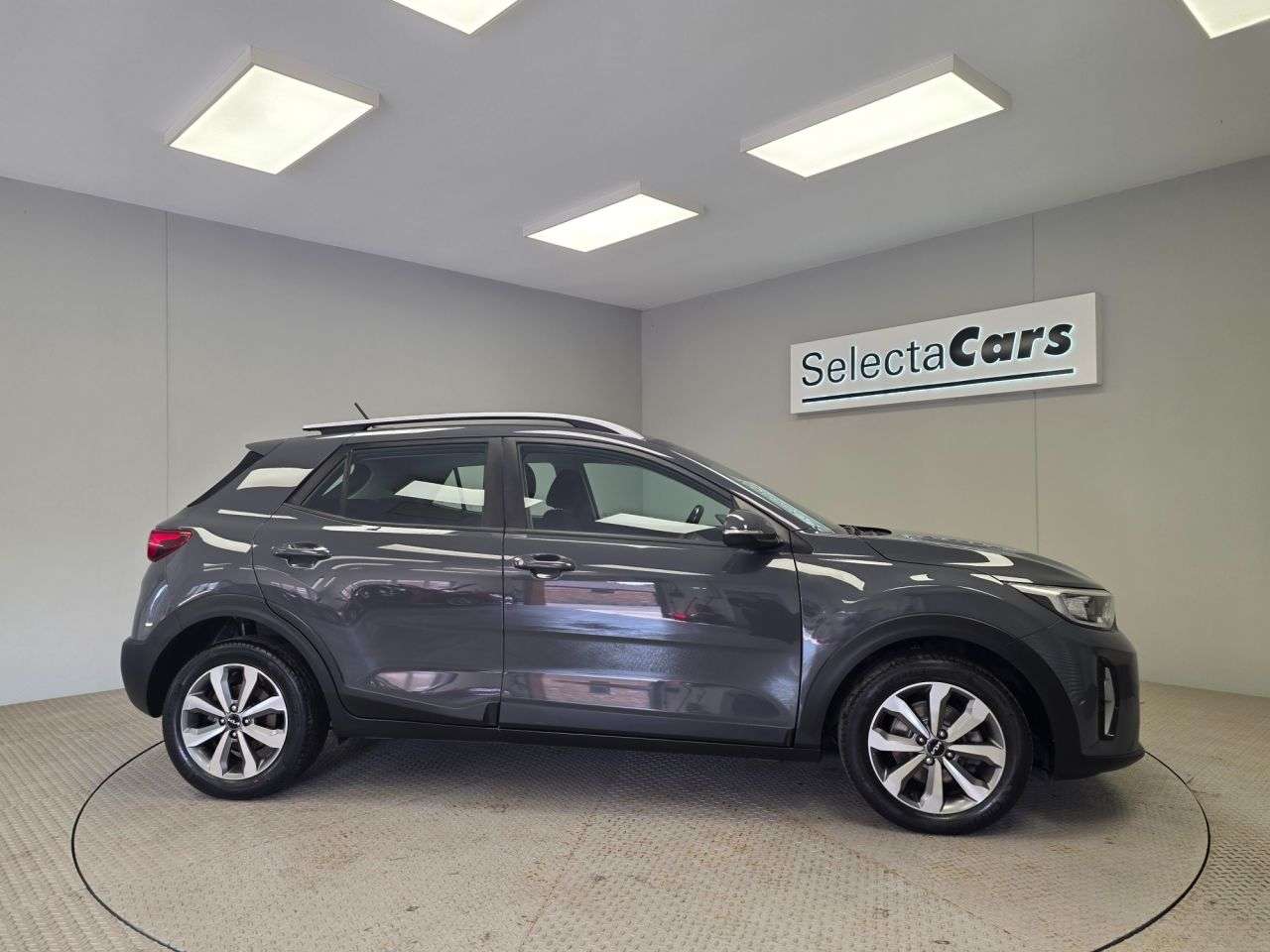 A 2023 KIA STONIC 1.0 T-GDi 2 SUV 5dr Petrol Manual Euro 6 (s/s) (99 bhp) A 2023 KIA STONIC 1.0 T-GDi 2 SUV 5dr Petrol Manual Euro 6 (s/s) (99 bhp)