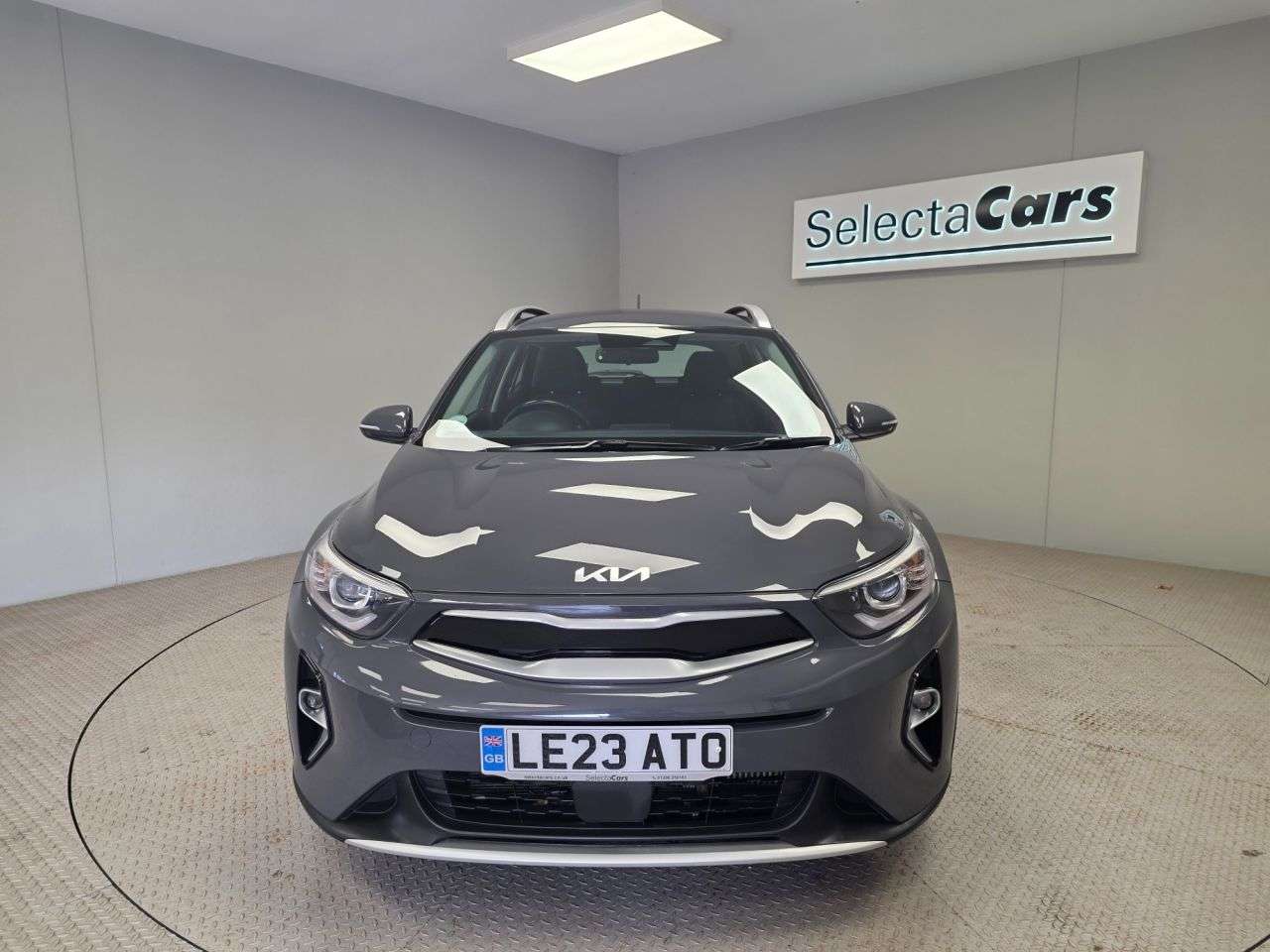 A 2023 KIA STONIC 1.0 T-GDi 2 SUV 5dr Petrol Manual Euro 6 (s/s) (99 bhp) A 2023 KIA STONIC 1.0 T-GDi 2 SUV 5dr Petrol Manual Euro 6 (s/s) (99 bhp)