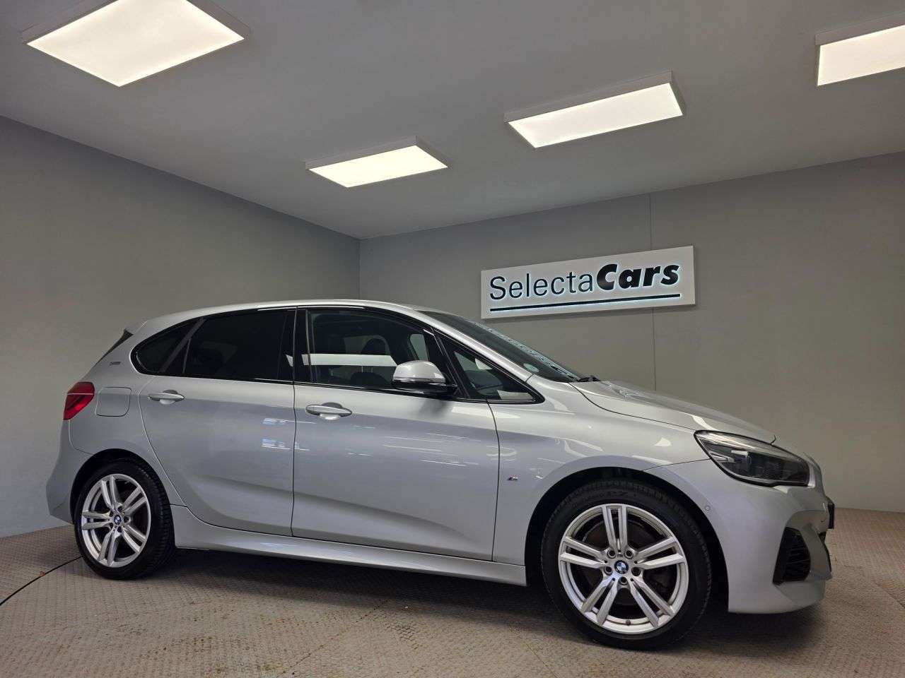 A 2018 BMW 2 SERIES ACTIVE TOURER 1.5 225xe 7.6kWh M Sport (Premium) MPV 5dr Petrol Plug-in Hybrid Auto 4WD E A 2018 BMW 2 SERIES ACTIVE TOURER 1.5 225xe 7.6kWh M Sport (Premium) MPV 5dr Petrol Plug-in Hybrid Auto 4WD E