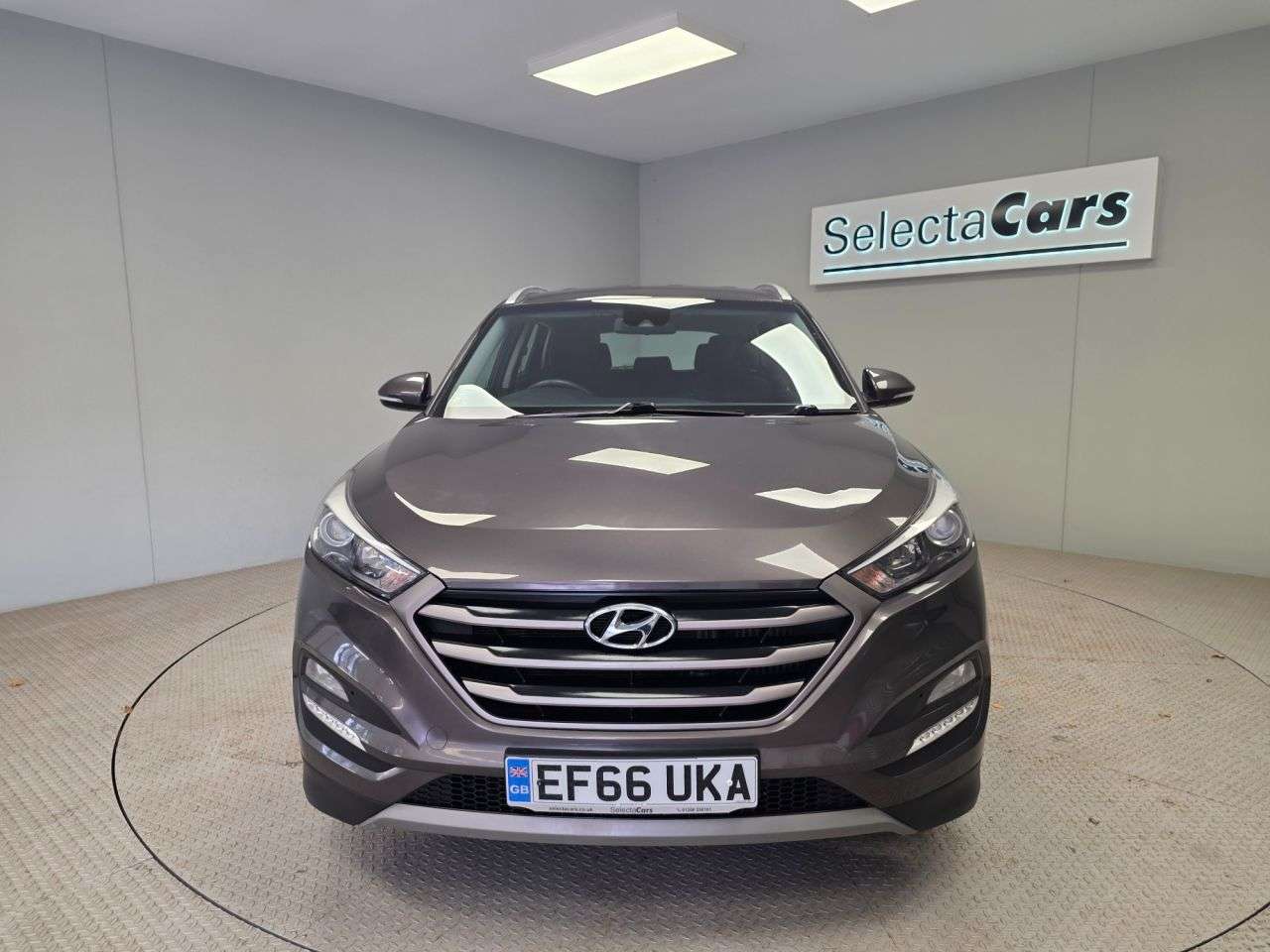 A 2016 HYUNDAI TUCSON 1.7 CRDi Blue Drive SE SUV 5dr Diesel DCT Euro 6 (s/s) (141 ps) A 2016 HYUNDAI TUCSON 1.7 CRDi Blue Drive SE SUV 5dr Diesel DCT Euro 6 (s/s) (141 ps)