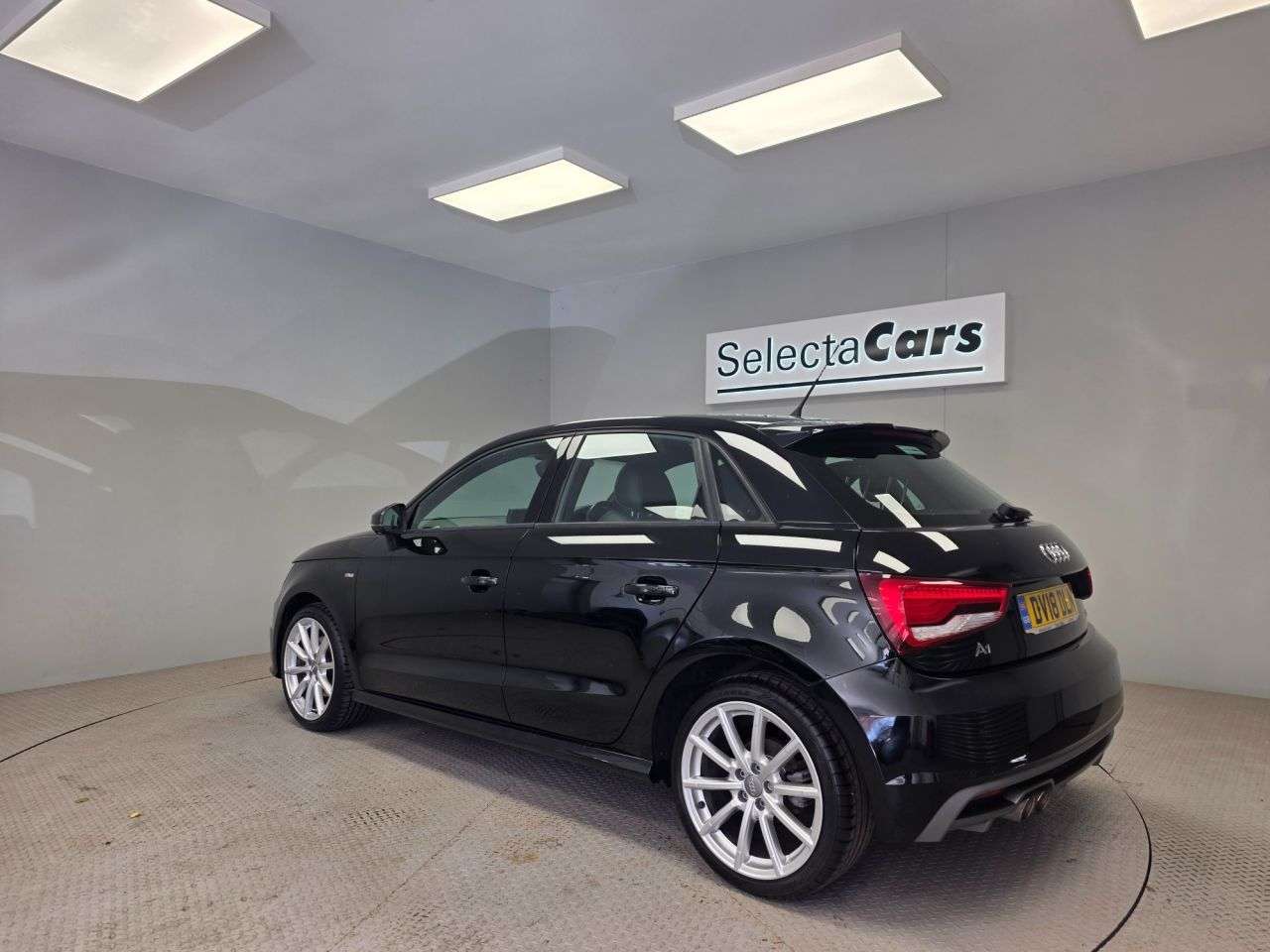 A 2018 AUDI A1 1.4 TFSI S line Sportback 5dr Petrol S Tronic Euro 6 (s/s) (Nav) (125 ps) A 2018 AUDI A1 1.4 TFSI S line Sportback 5dr Petrol S Tronic Euro 6 (s/s) (Nav) (125 ps)