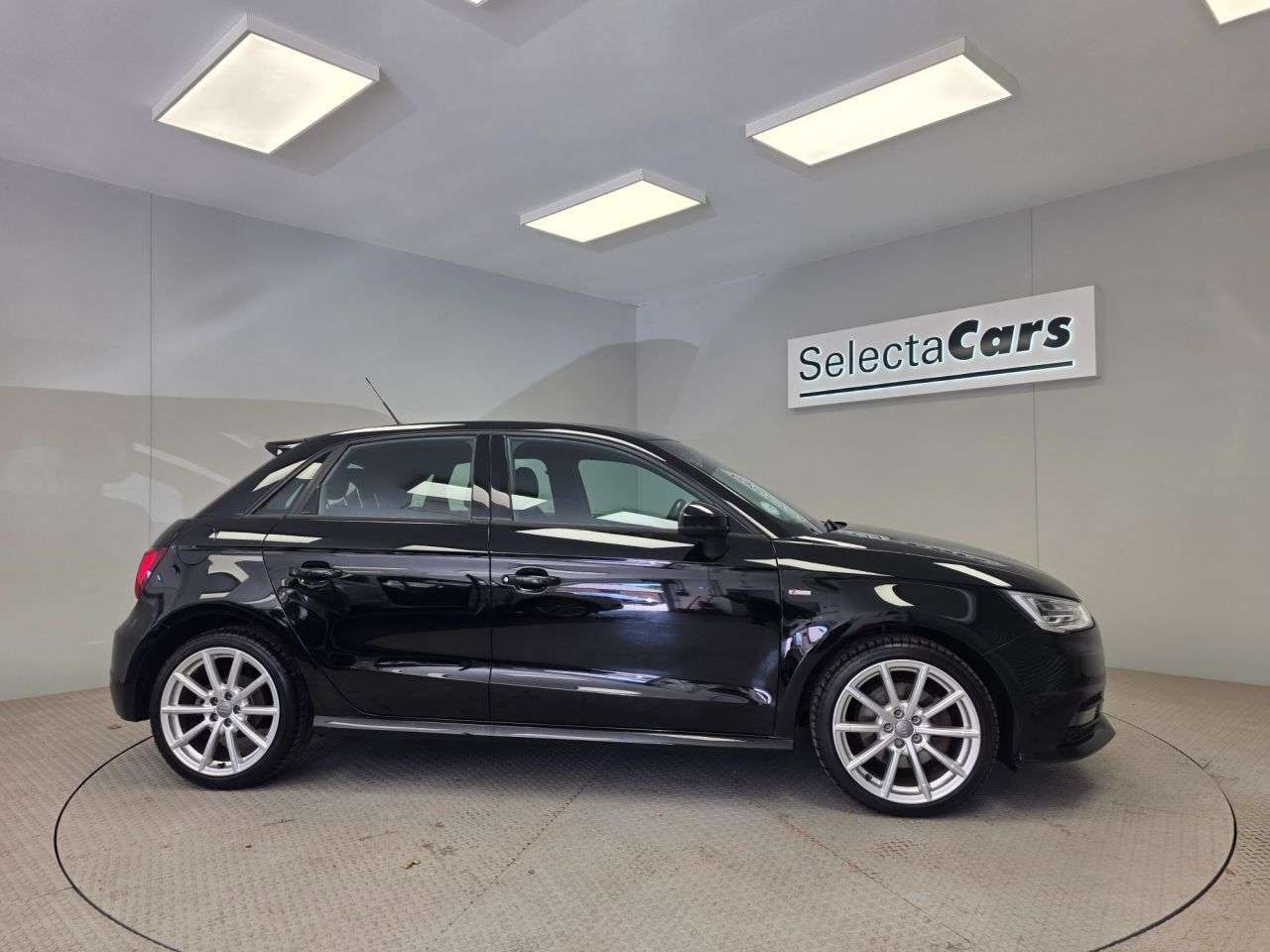 2018 AUDI A1 2018 AUDI A1