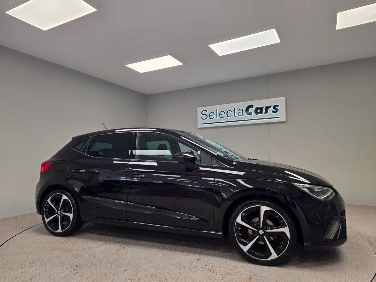A 2023 SEAT IBIZA 1.0 TSI FR Sport Hatchback 5dr Petrol Manual Euro 6 (s/s) (95 ps) A 2023 SEAT IBIZA 1.0 TSI FR Sport Hatchback 5dr Petrol Manual Euro 6 (s/s) (95 ps)