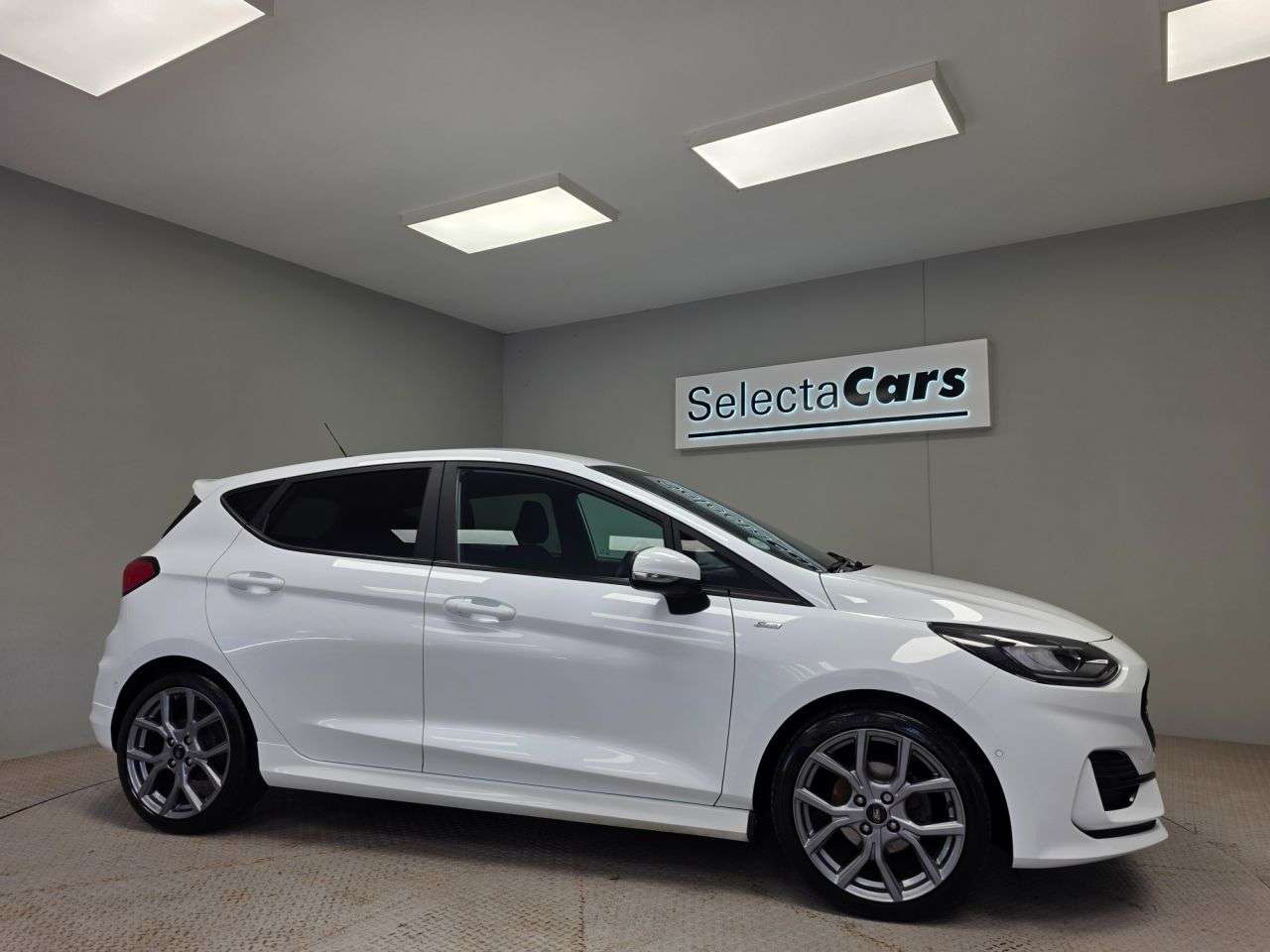 A 2023 FORD FIESTA 1.0T EcoBoost ST-Line Hatchback 5dr Petrol Manual Euro 6 (s/s) (100 ps) A 2023 FORD FIESTA 1.0T EcoBoost ST-Line Hatchback 5dr Petrol Manual Euro 6 (s/s) (100 ps)