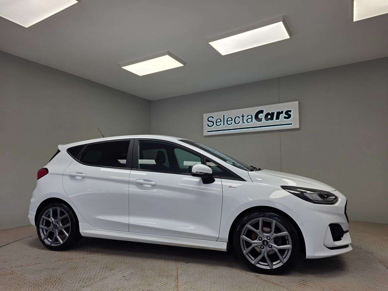 A 2023 FORD FIESTA 1.0T EcoBoost ST-Line Hatchback 5dr Petrol Manual Euro 6 (s/s) (100 ps) A 2023 FORD FIESTA 1.0T EcoBoost ST-Line Hatchback 5dr Petrol Manual Euro 6 (s/s) (100 ps)
