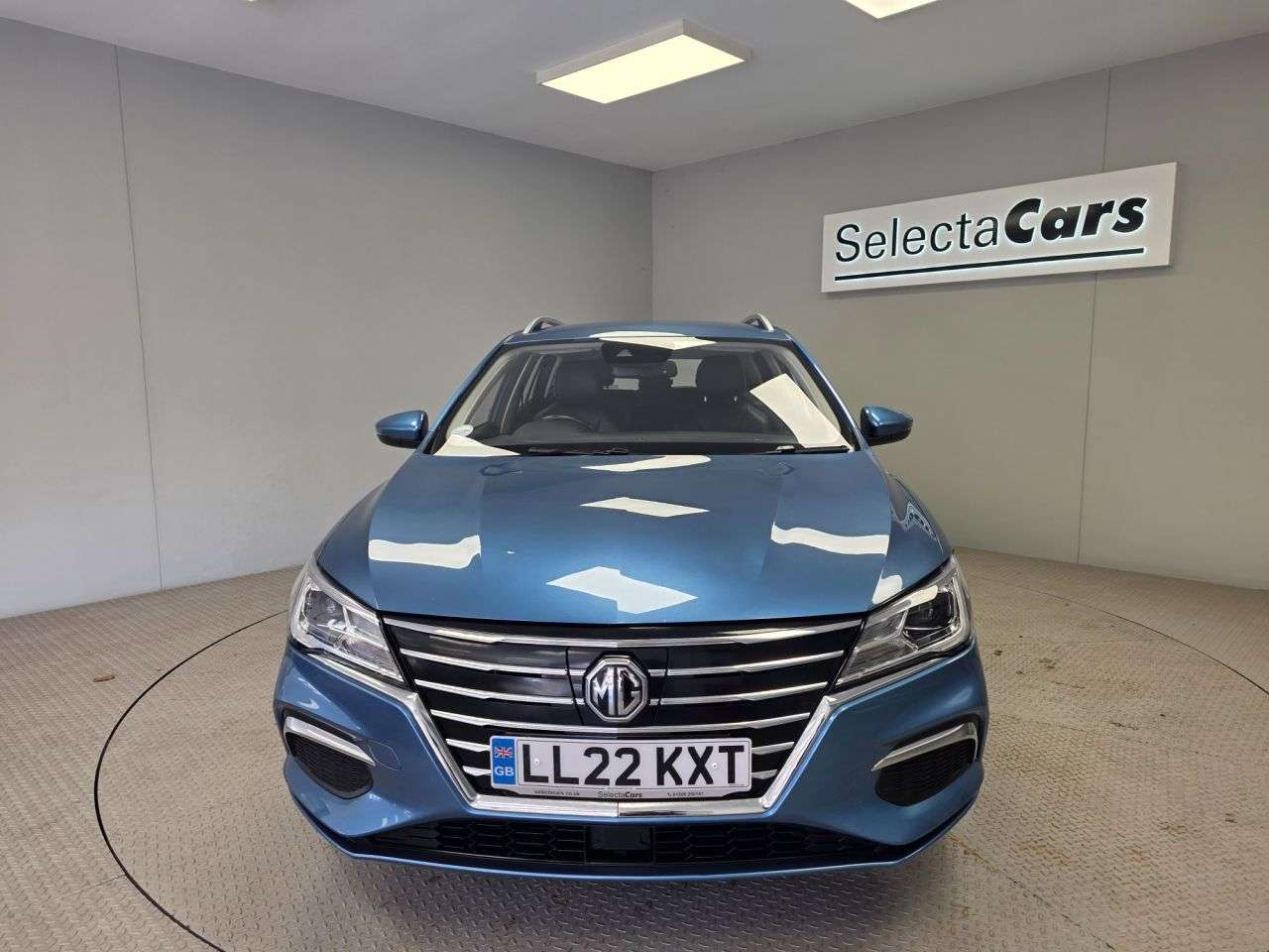 A 2022 MG 1100 61.1kWh Exclusive Long Range Estate 5dr Electric Auto (156 ps) A 2022 MG 1100 61.1kWh Exclusive Long Range Estate 5dr Electric Auto (156 ps)