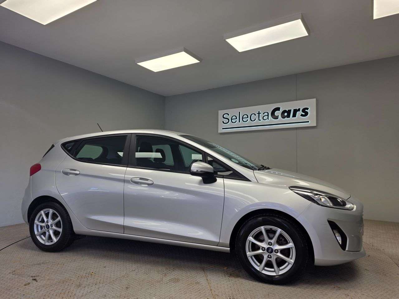 A 2019 FORD FIESTA 1.0T EcoBoost GPF Zetec Hatchback 5dr Petrol Manual Euro 6 (s/s) (100 ps) A 2019 FORD FIESTA 1.0T EcoBoost GPF Zetec Hatchback 5dr Petrol Manual Euro 6 (s/s) (100 ps)