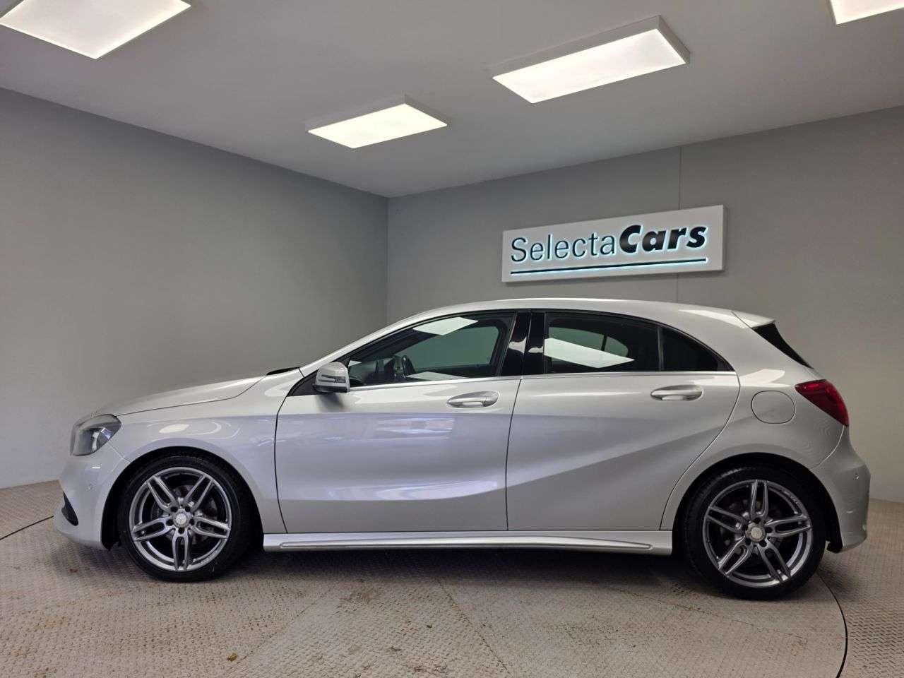 2017 MERCEDES-BENZ A CLASS 2017 MERCEDES-BENZ A CLASS