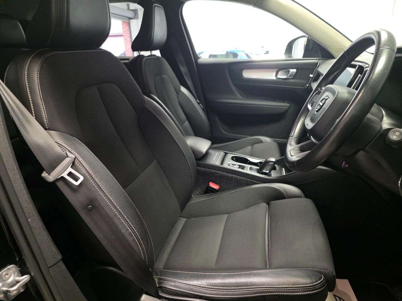 2019 VOLVO XC40 2019 VOLVO XC40