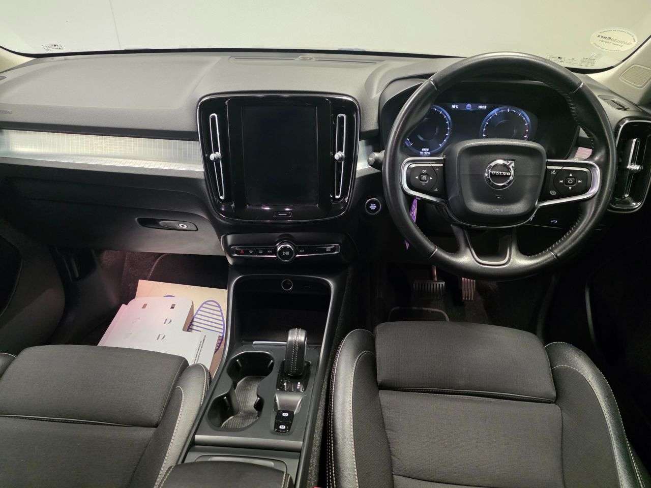 2019 VOLVO XC40 2019 VOLVO XC40