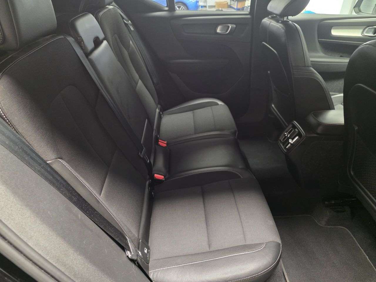 2019 VOLVO XC40 2019 VOLVO XC40