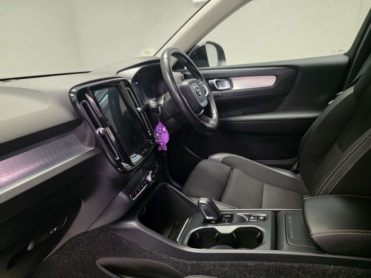 2019 VOLVO XC40 2019 VOLVO XC40