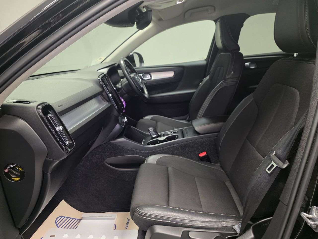 2019 VOLVO XC40 2019 VOLVO XC40