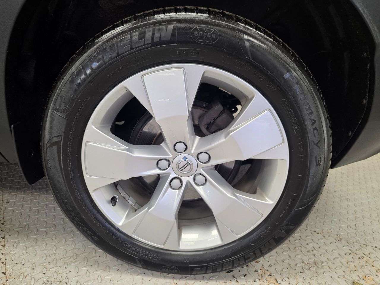 2019 VOLVO XC40 2019 VOLVO XC40