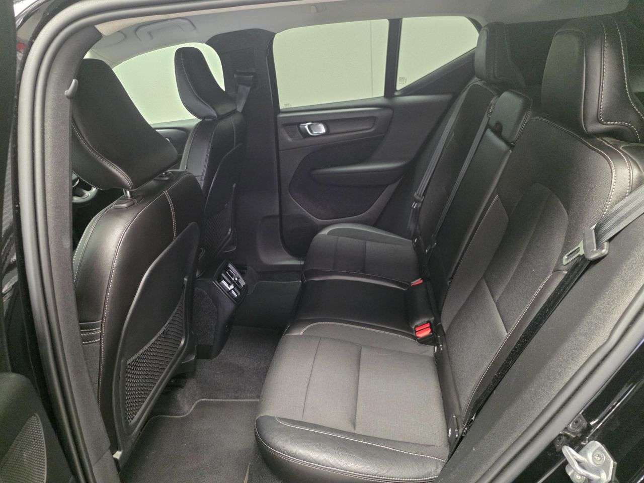 2019 VOLVO XC40 2019 VOLVO XC40