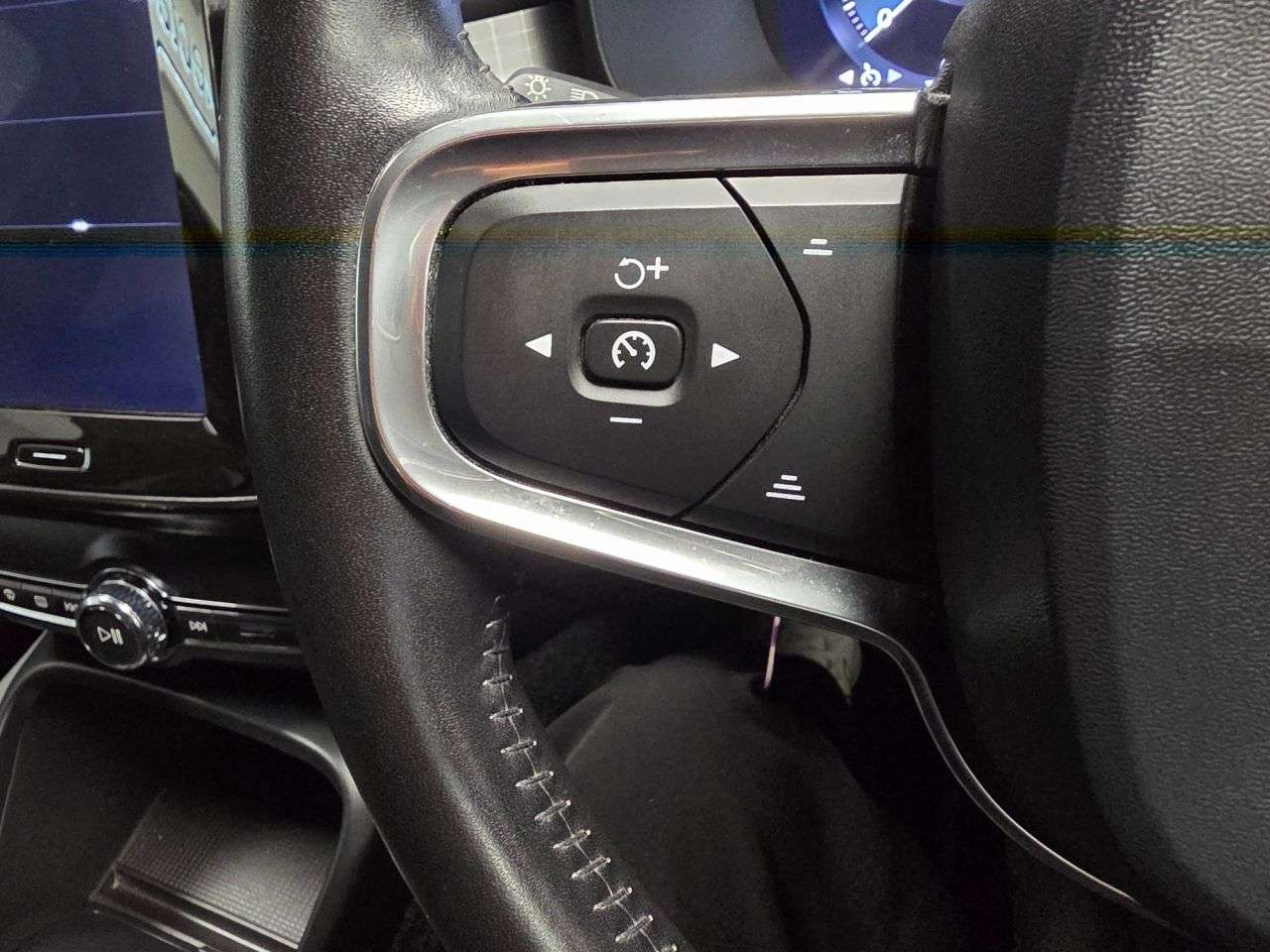 2019 VOLVO XC40 2019 VOLVO XC40