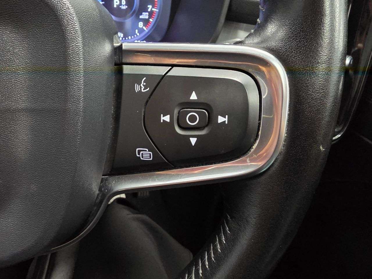 2019 VOLVO XC40 2019 VOLVO XC40