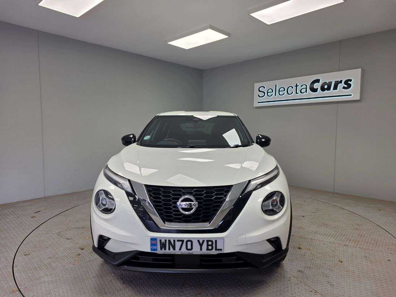 A 2020 NISSAN JUKE 1.0 DIG-T N-Connecta SUV 5dr Petrol Manual Euro 6 (s/s) (114 ps) A 2020 NISSAN JUKE 1.0 DIG-T N-Connecta SUV 5dr Petrol Manual Euro 6 (s/s) (114 ps)