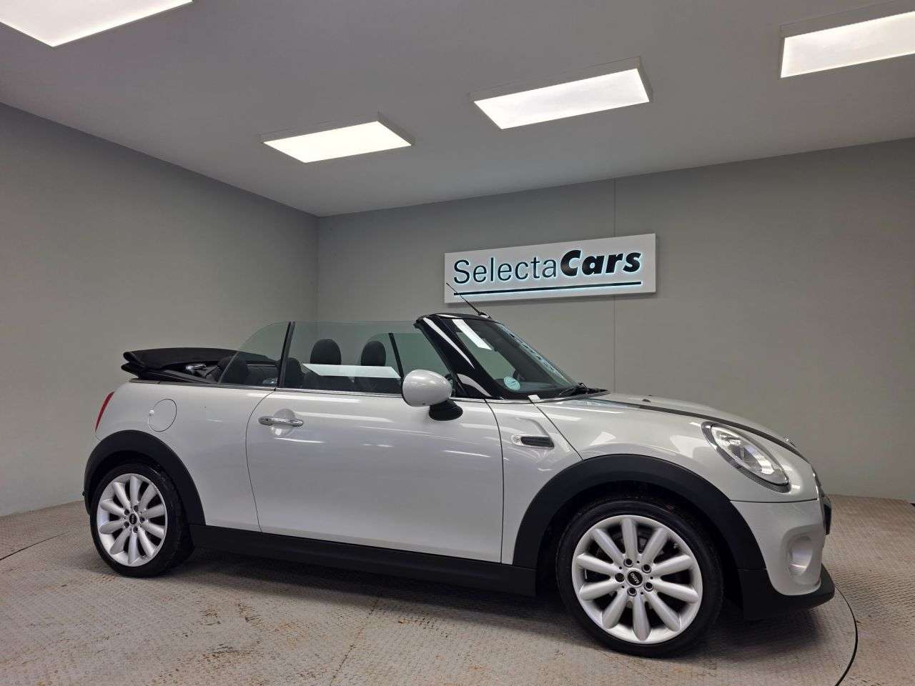 2017 MINI CONVERTIBLE 2017 MINI CONVERTIBLE