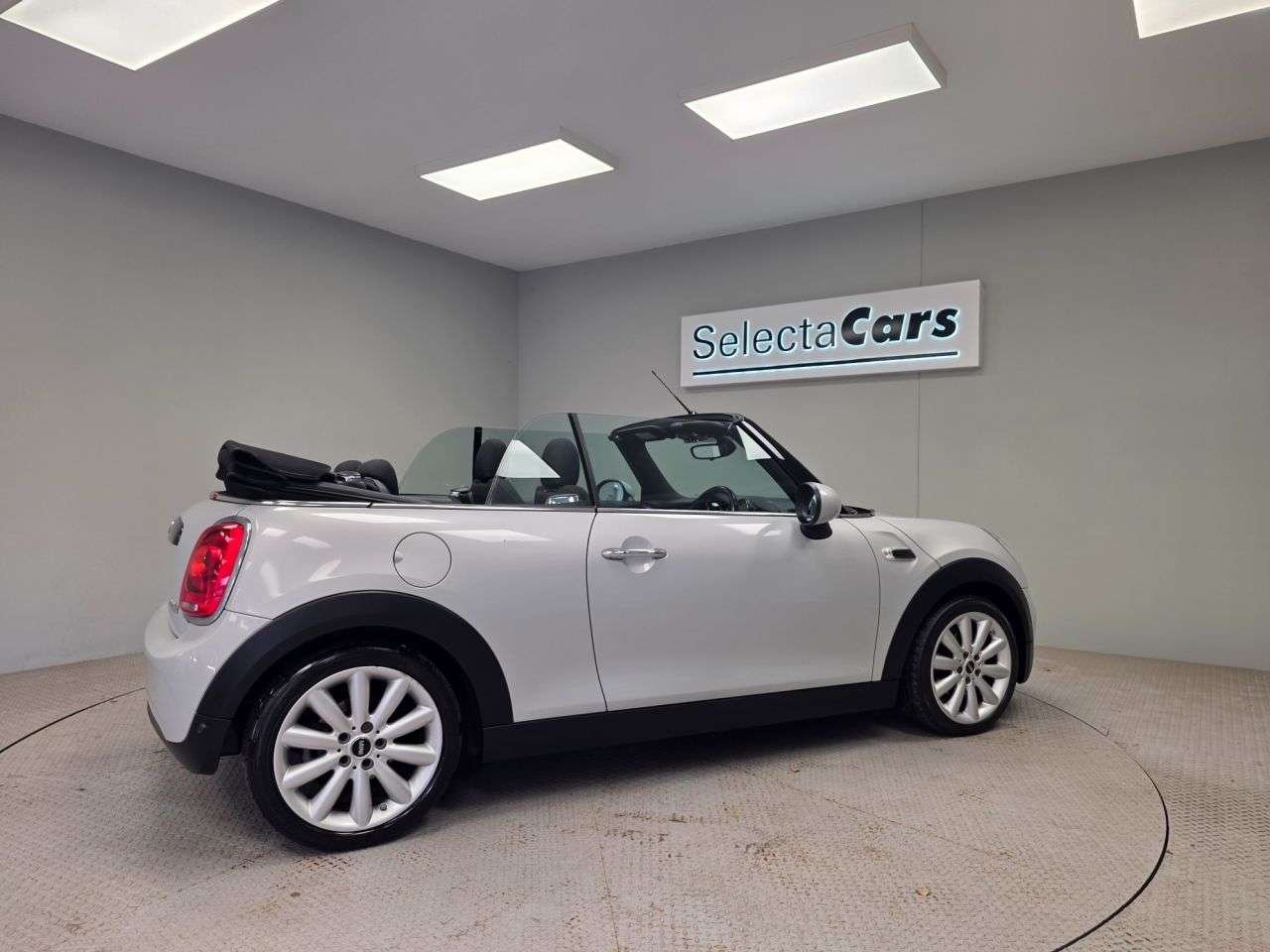 2017 MINI CONVERTIBLE 2017 MINI CONVERTIBLE