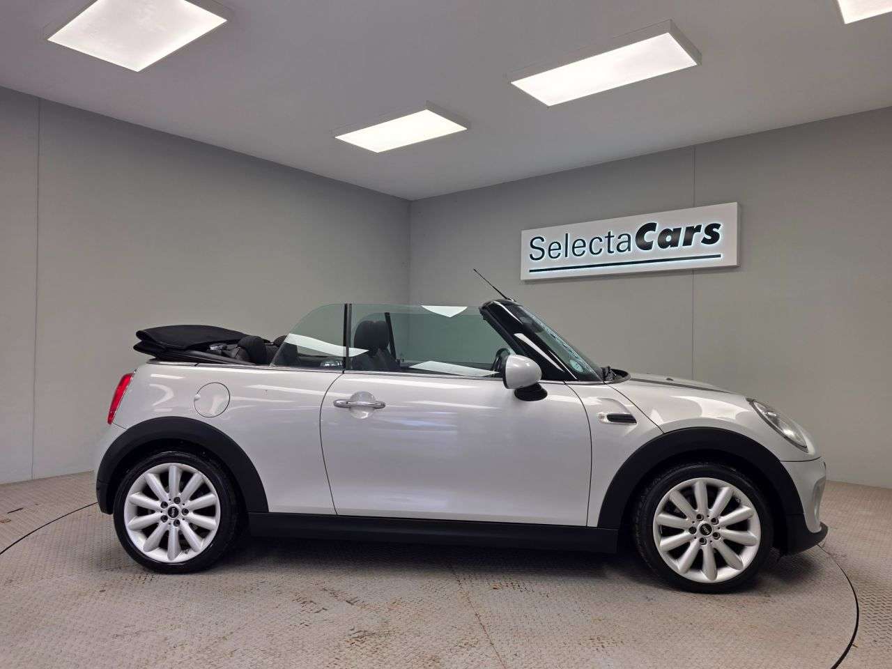 2017 MINI CONVERTIBLE 2017 MINI CONVERTIBLE