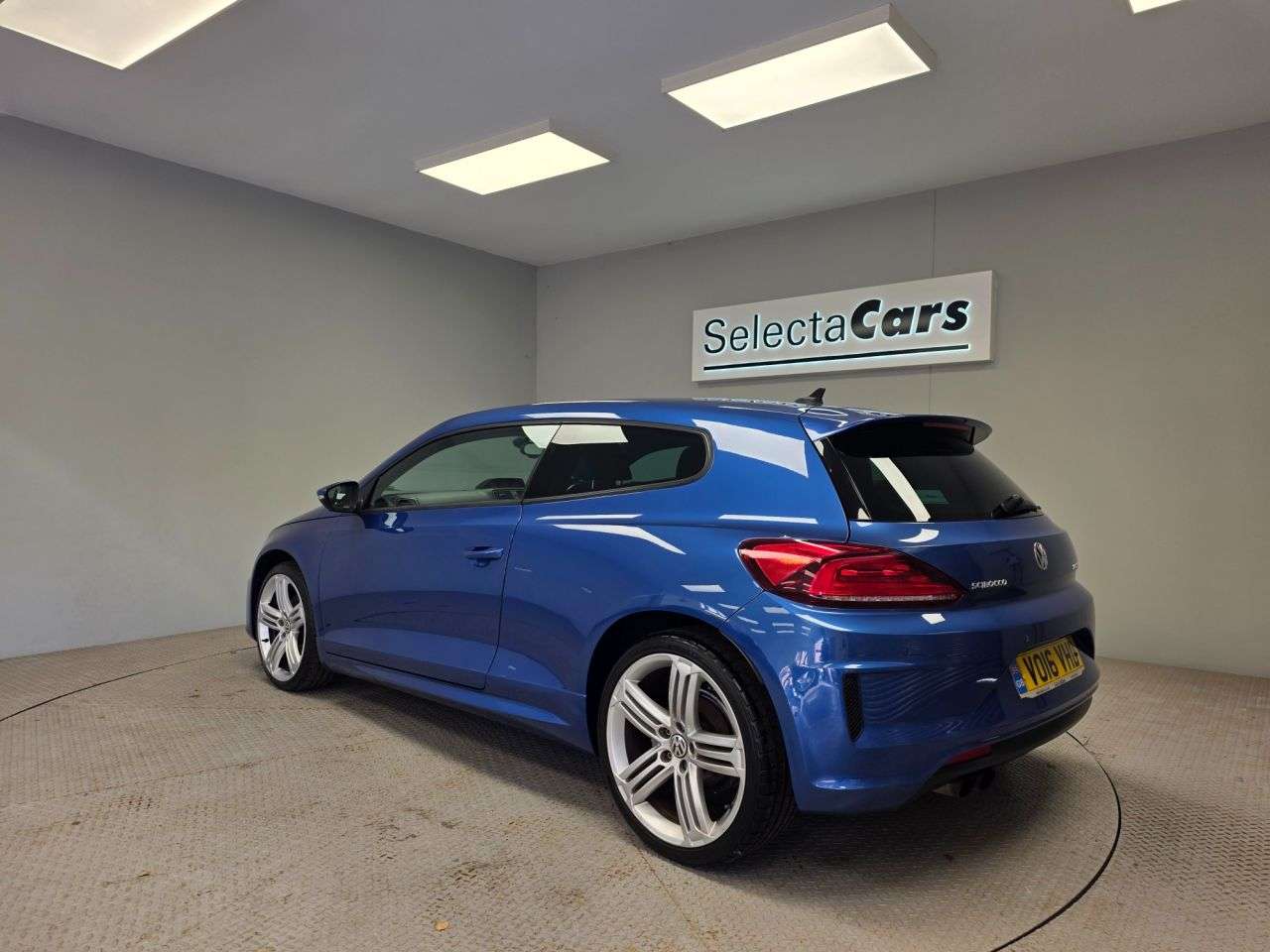 A 2016 VOLKSWAGEN SCIROCCO R LINE TSI BLUEMOTION TECHNOLOGY A 2016 VOLKSWAGEN SCIROCCO R LINE TSI BLUEMOTION TECHNOLOGY