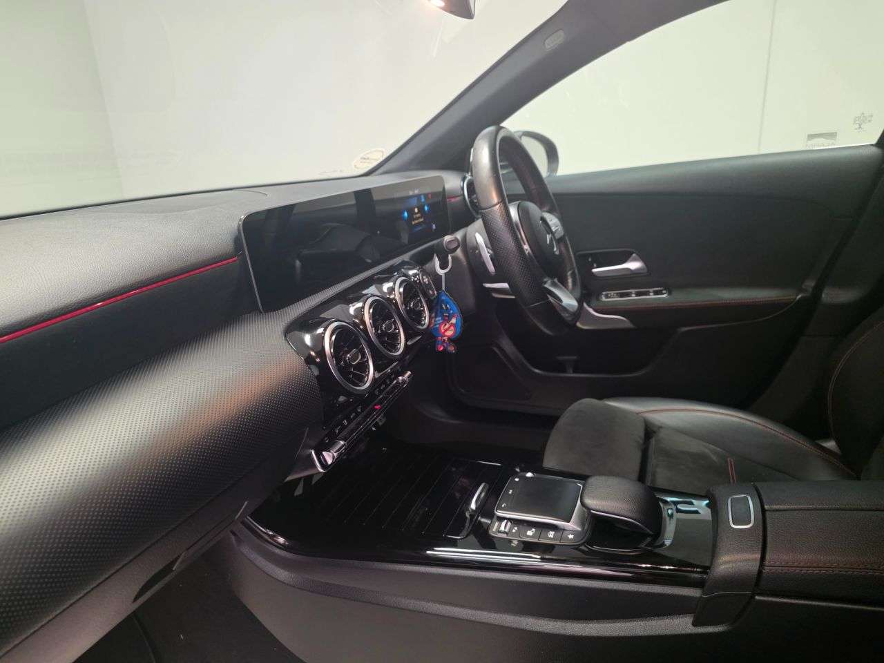 2021 MERCEDES-BENZ A CLASS 2021 MERCEDES-BENZ A CLASS