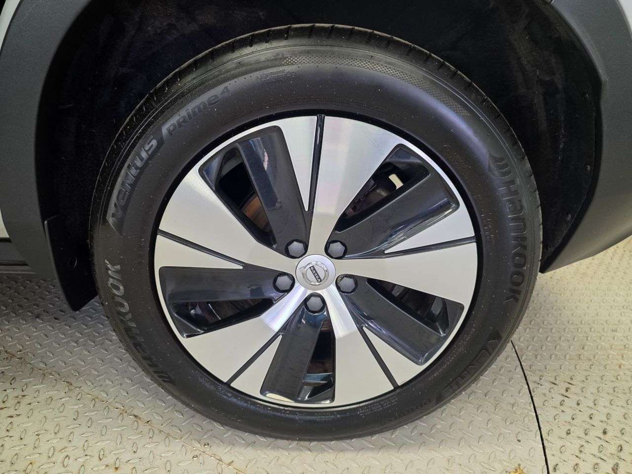 2022 VOLVO XC40 2022 VOLVO XC40