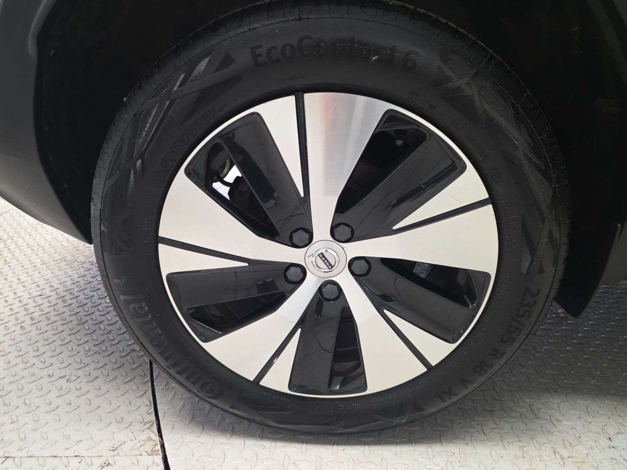 2022 VOLVO XC40 2022 VOLVO XC40